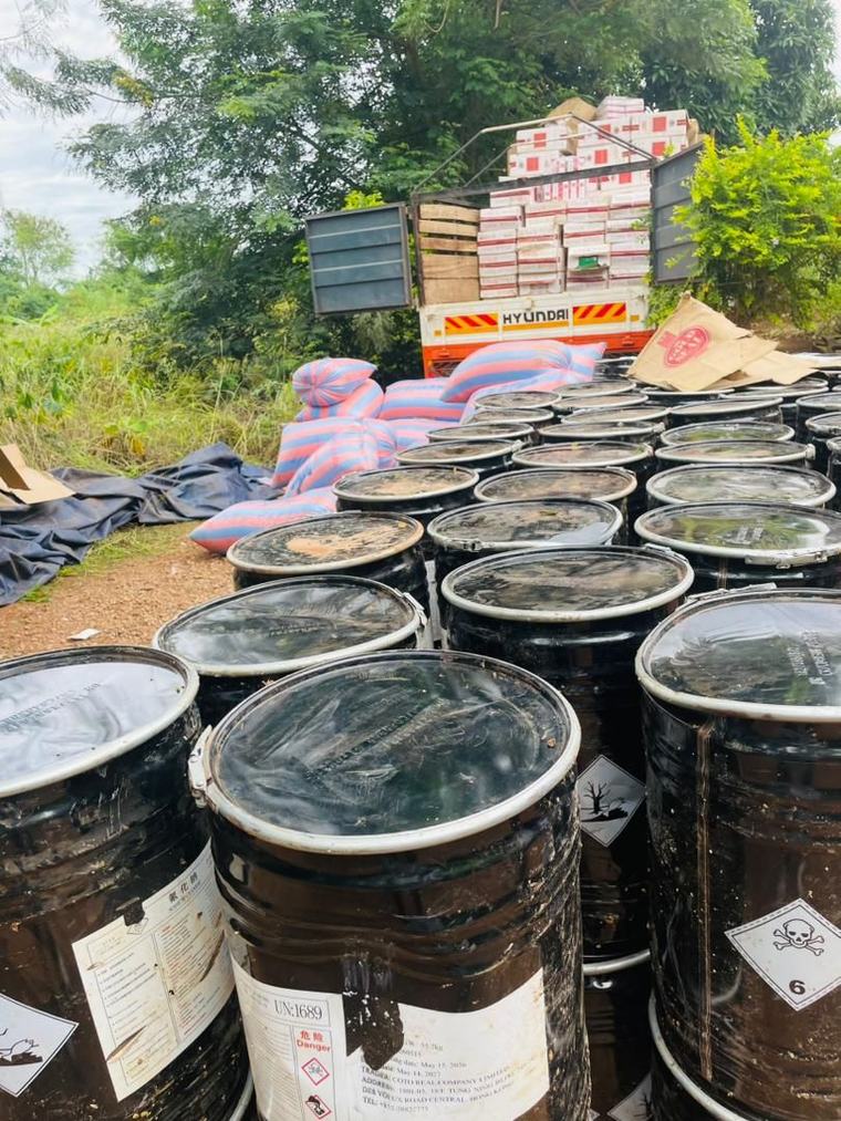 Security agencies intercept vehicle loaded with suspected sodium cyanide, unregistered cigarettes in Bono East