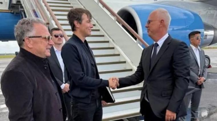 US envoys arrive in Moscow ahead of Ukraine talks