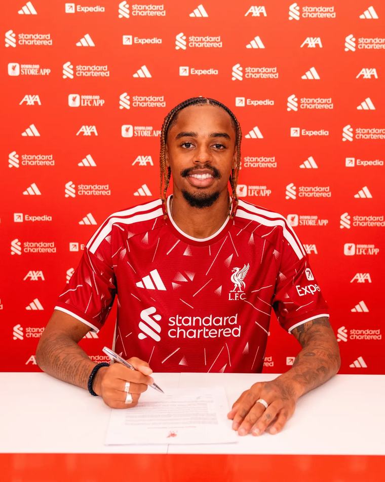 Liverpool officially announce the signing of Bradley Barcola from PSG